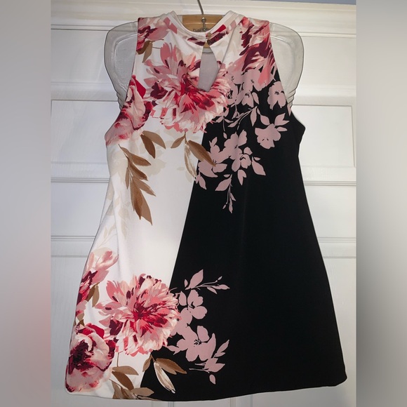 White House Black Market Floral Sleeveless Top - Black, Pink, White - Picture 4 of 6